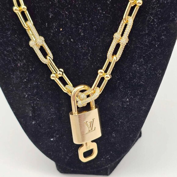 Authentic Louis Vuitton Lock&Key w/unbranded 925 Pure Silver/Goldplated Necklace - Picture 4 of 16